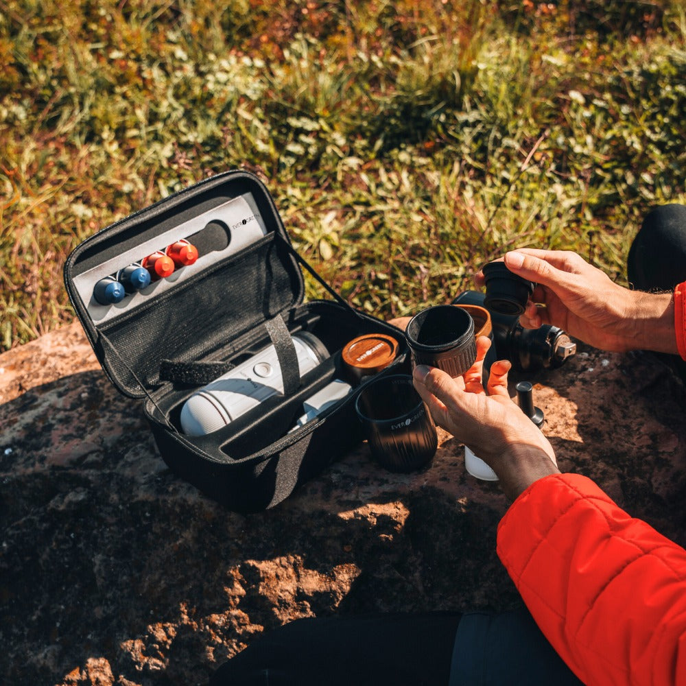 NEW - Nomaduo® Voyager Case